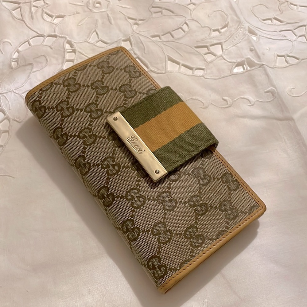 Authentic Gucci Long Wallet